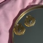 Gold summer earrings 🐚